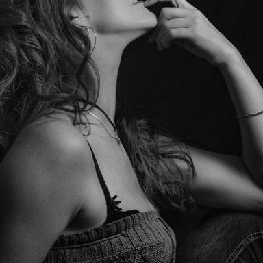 Mommy in Romantic Audio: Why This Male Voice Fantasy Feels So Intimate - Blog cover